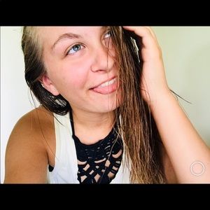 Meet your Posher, Alyssa